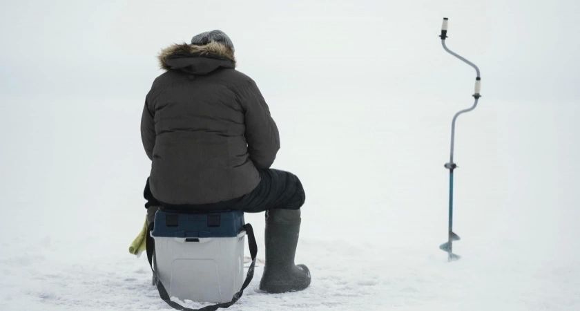 Рыбакам «пора на выход»: штраф 500 тысяч с 15 апреля – снасти можно закинуть на чердак