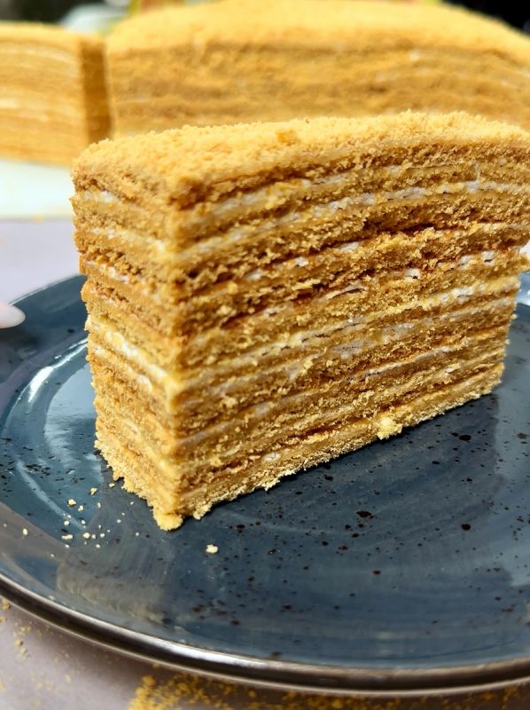 Богатство медового вкуса: идеальный медовик со сметанным кремом