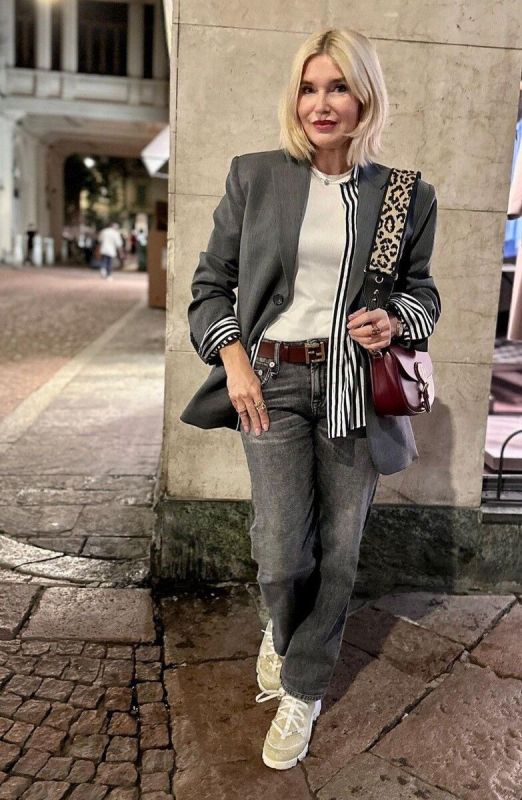 Как выглядеть молодо и стильно: 10 осенних образов, которые стоит запомнить