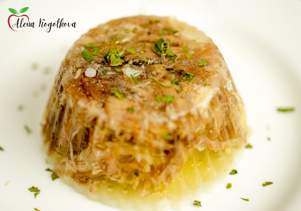 Холодец: миф о чудесных свойствах или просто вкусное блюдо?