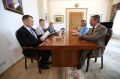 Губернатор Курганской области Вадим Шумков провёл рабочую встречу с советником Председателя Банка России Кириллом Тремасовым, начальником Уральского главного управления Банка России Мариной Мясниковой и управляющим...