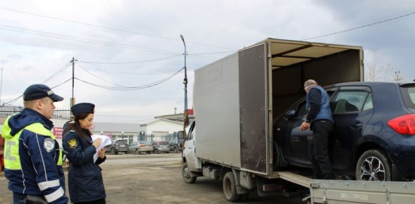 В Кургане судебные приставы забрали автомобиль у водителя и отдали его на СВО