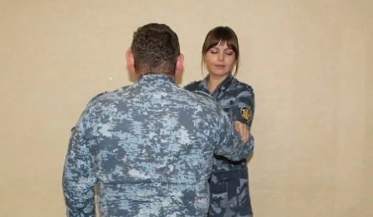 Сотрудники курганского СИЗО учатся стоять на гвоздях для снятия стресса, рассказали URA.RU в пресс-службе УФСИН региона Сотрудники курганского СИЗО учатся стоять на гвоздях для снятия стресса, рассказали URA.RU в пресс-службе УФСИН региона