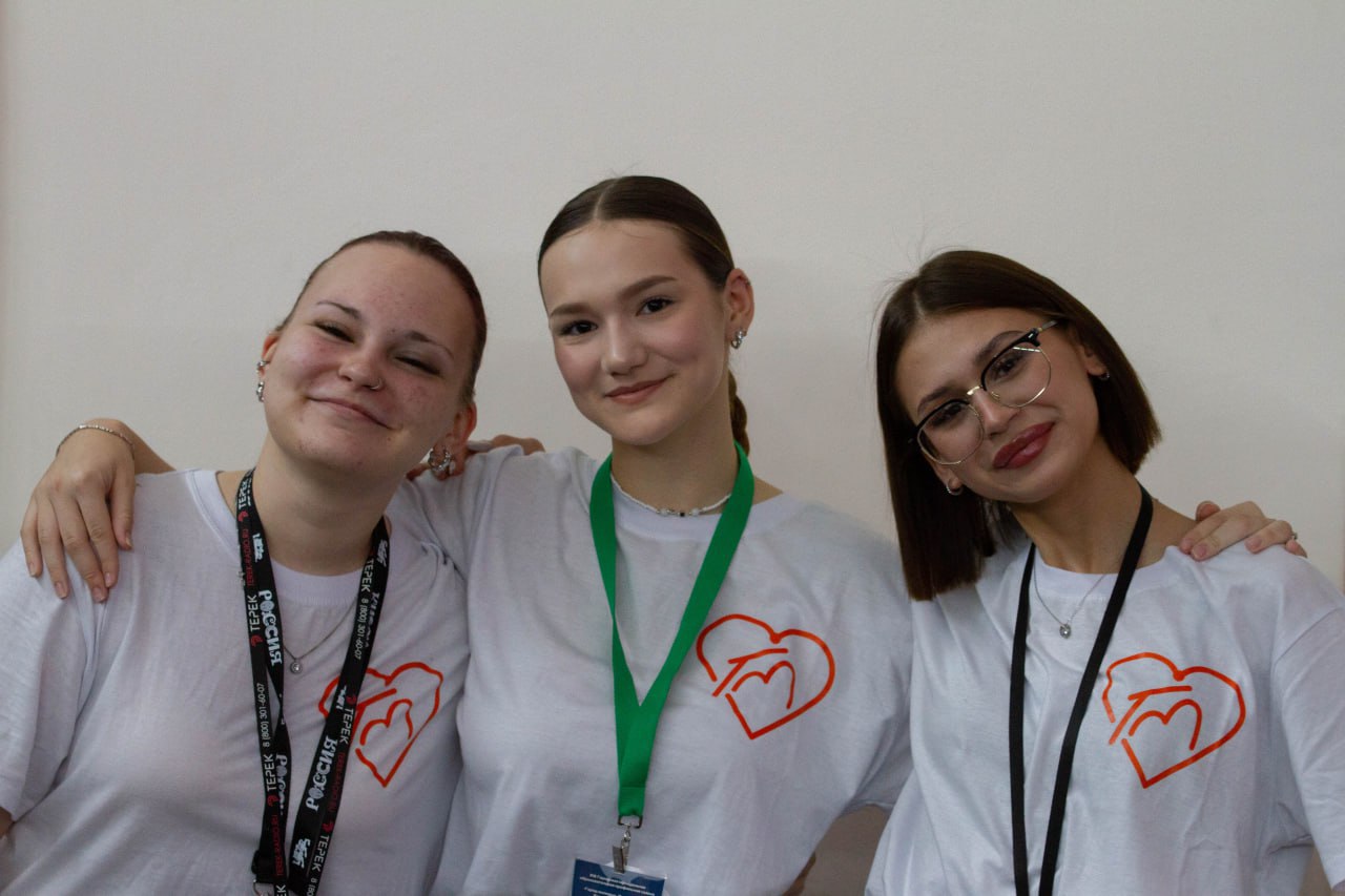 Антон Науменко: Встретился с участниками 19-ой молодёжной профильной смены «Город молодых» Антон Науменко: Встретился с участниками 19-ой молодёжной профильной смены «Город молодых»