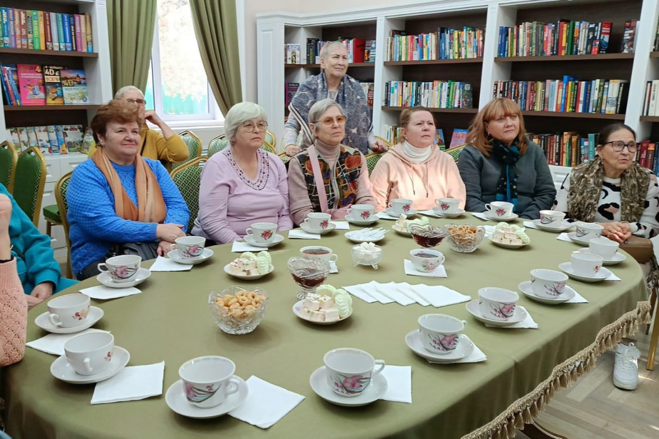 В Кургане продолжает свою работу обновленная после капитального ремонта библиотека-усадьба имени Н. Карамзина, расположенная в микрорайоне Северный В Кургане продолжает свою работу обновленная после капитального ремонта библиотека-усадьба имени Н. Карамзина, расположенная в микрорайоне Северный