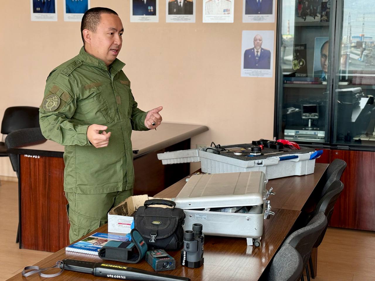 Сегодня на ознакомительной экскурсии в следственном управлении СК России по Курганской области побывали студенты 2 курса по специальностям «Юриспруденция» и «Правоохранительная деятельность» филиала Южно-Уральского колледжа Сегодня на ознакомительной экскурсии в следственном управлении СК России по Курганской области побывали студенты 2 курса по специальностям «Юриспруденция» и «Правоохранительная деятельность» филиала Южно-Уральского колледжа