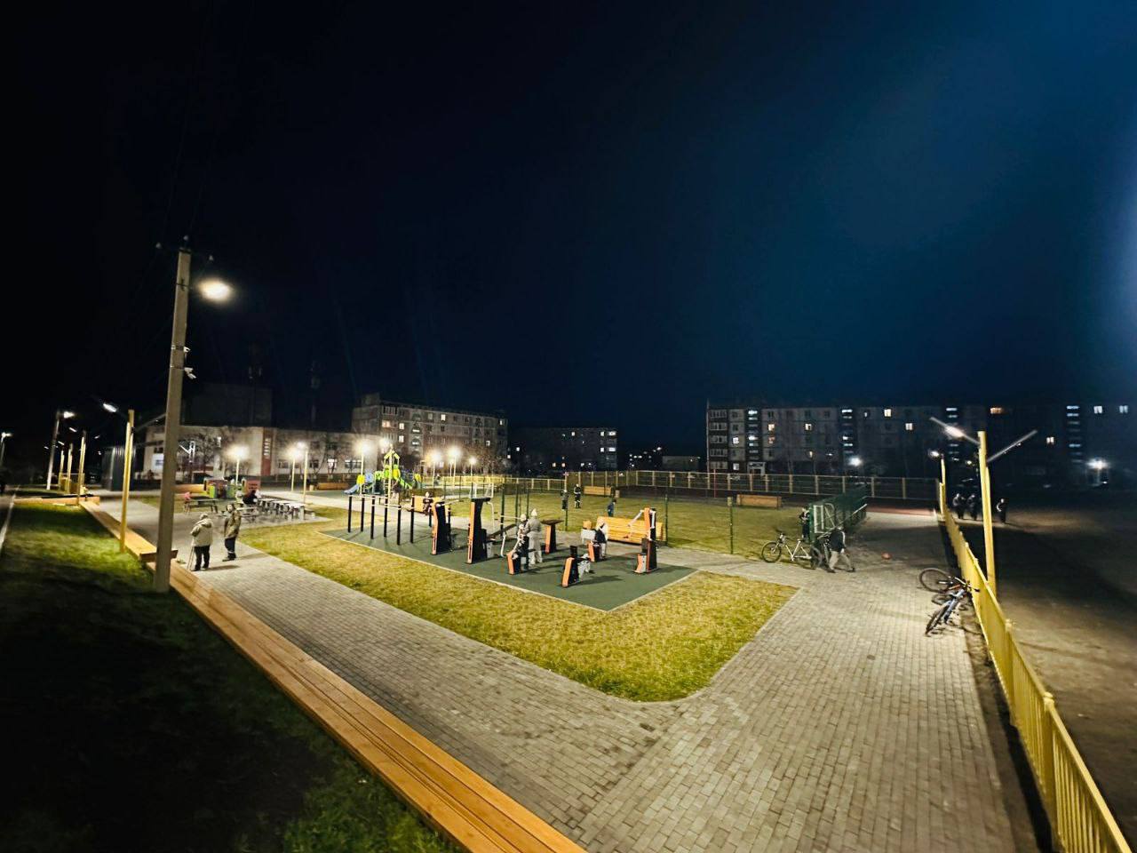 В Шадринске завершили благоустройство парка у ДК «Созвездие» в Новом поселке В Шадринске завершили благоустройство парка у ДК «Созвездие» в Новом поселке