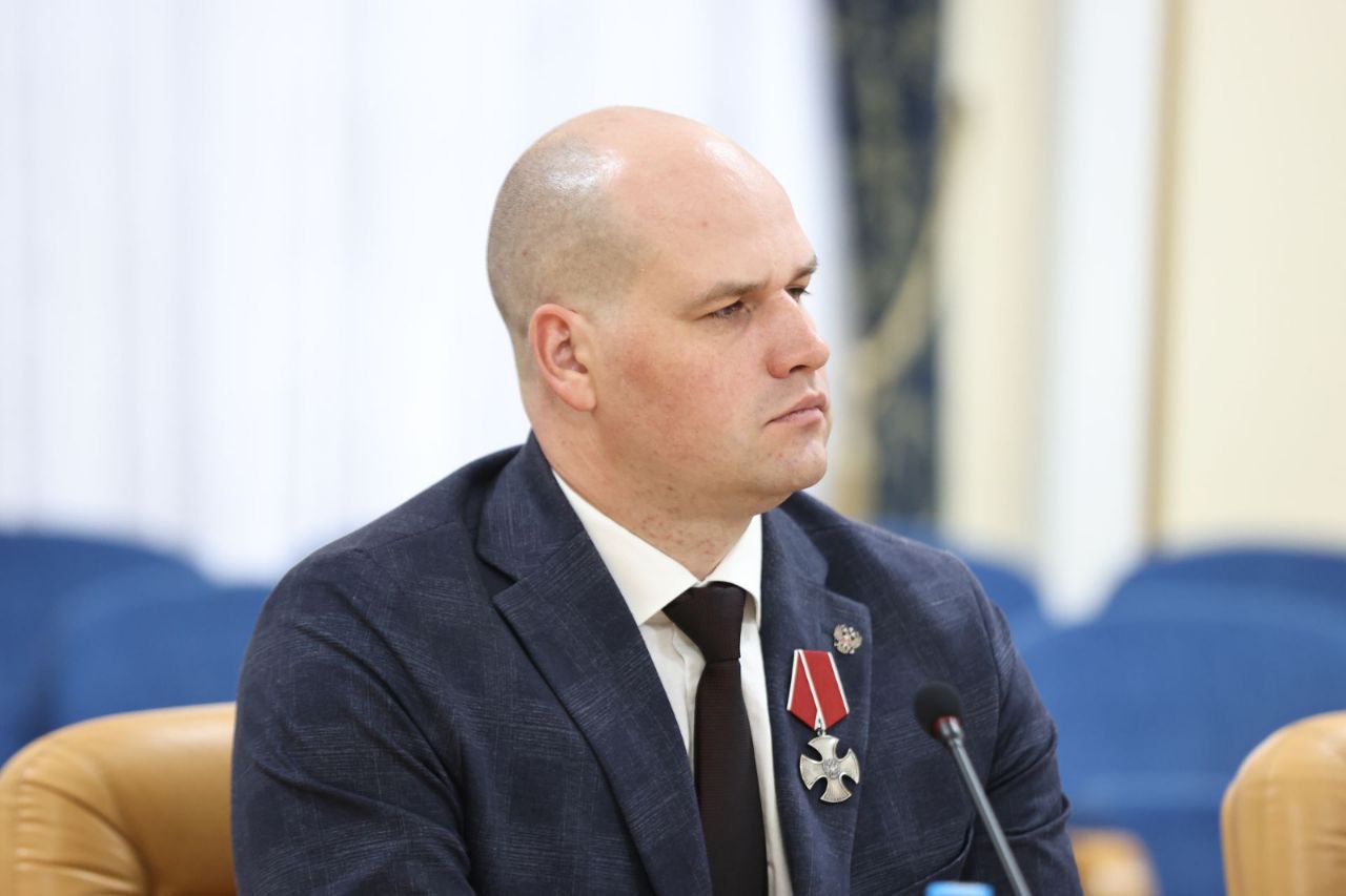 Губернатор Курганской области Вадим Шумков обсудил с представителями общественных организаций и активистами региона, среди которых участники программы «Сила V Героях», поддержку и реабилитацию бойцов спецоперации, подходы к... Губернатор Курганской области Вадим Шумков обсудил с представителями общественных организаций и активистами региона, среди которых участники программы «Сила V Героях», поддержку и реабилитацию бойцов спецоперации, подходы к...