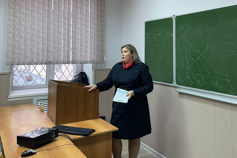 Сотрудники УМВД России по г. Кургану провели профориентационное мероприятие для студентов Курганского государственного университета Сотрудники УМВД России по г. Кургану провели профориентационное мероприятие для студентов Курганского государственного университета