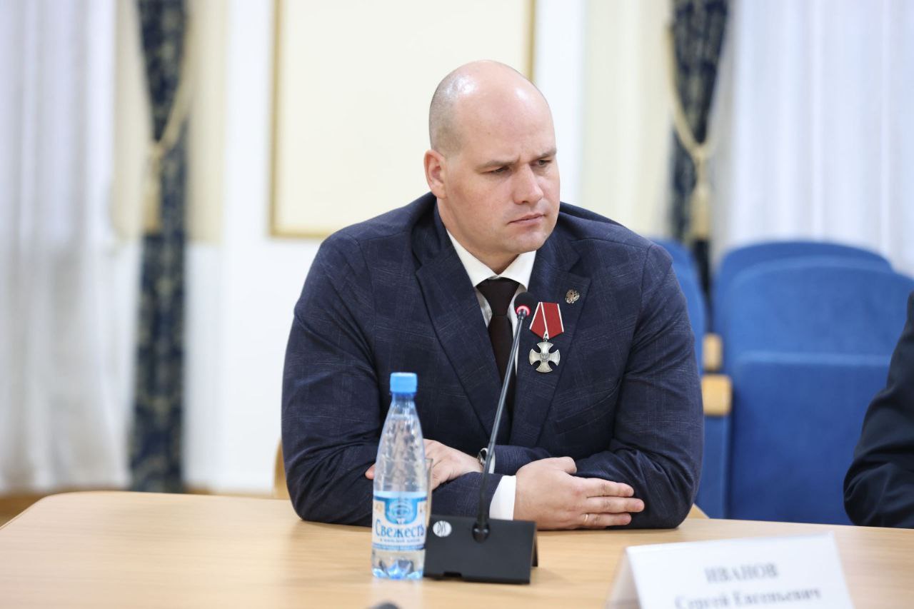 Губернатор Курганской области Вадим Шумков обсудил с представителями общественных организаций и активистами региона, среди которых участники программы «Сила V Героях», поддержку и реабилитацию бойцов спецоперации, подходы к... Губернатор Курганской области Вадим Шумков обсудил с представителями общественных организаций и активистами региона, среди которых участники программы «Сила V Героях», поддержку и реабилитацию бойцов спецоперации, подходы к...