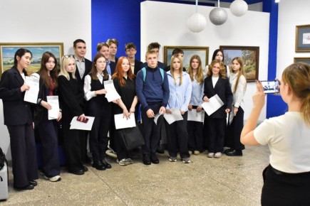 Жители Курганской области написали «Большой этнографический диктант», который в этом году стал частью программы мероприятий Международного фестиваля "Народы России и СНГ", проводимого по инициативе Президента Российской...