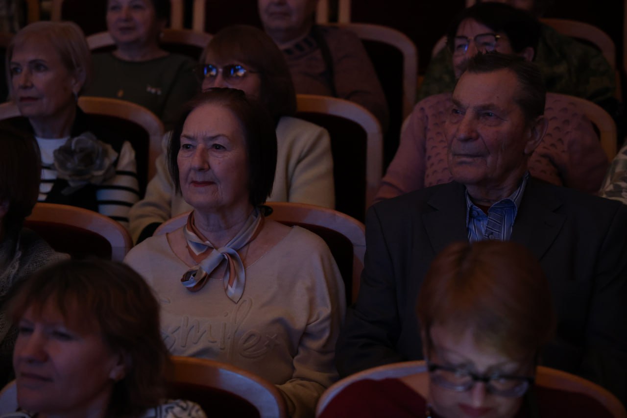 В Курганской филармонии состоялся концерт творческих коллективов и солистов Северо-Казахстанской областной филармонии им. Акана Серы из города Петропавловск Республики Казахстан В Курганской филармонии состоялся концерт творческих коллективов и солистов Северо-Казахстанской областной филармонии им. Акана Серы из города Петропавловск Республики Казахстан