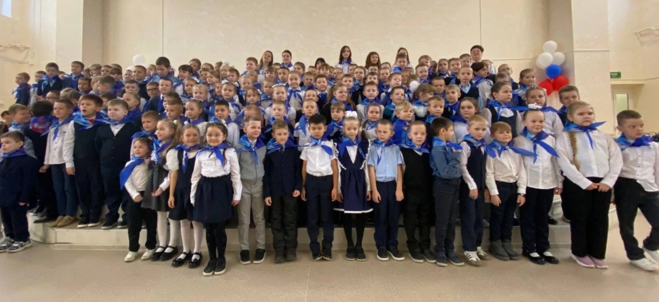 Двойной праздник. Ряды Орлят России пополнились курганскими первоклассниками Двойной праздник. Ряды Орлят России пополнились курганскими первоклассниками