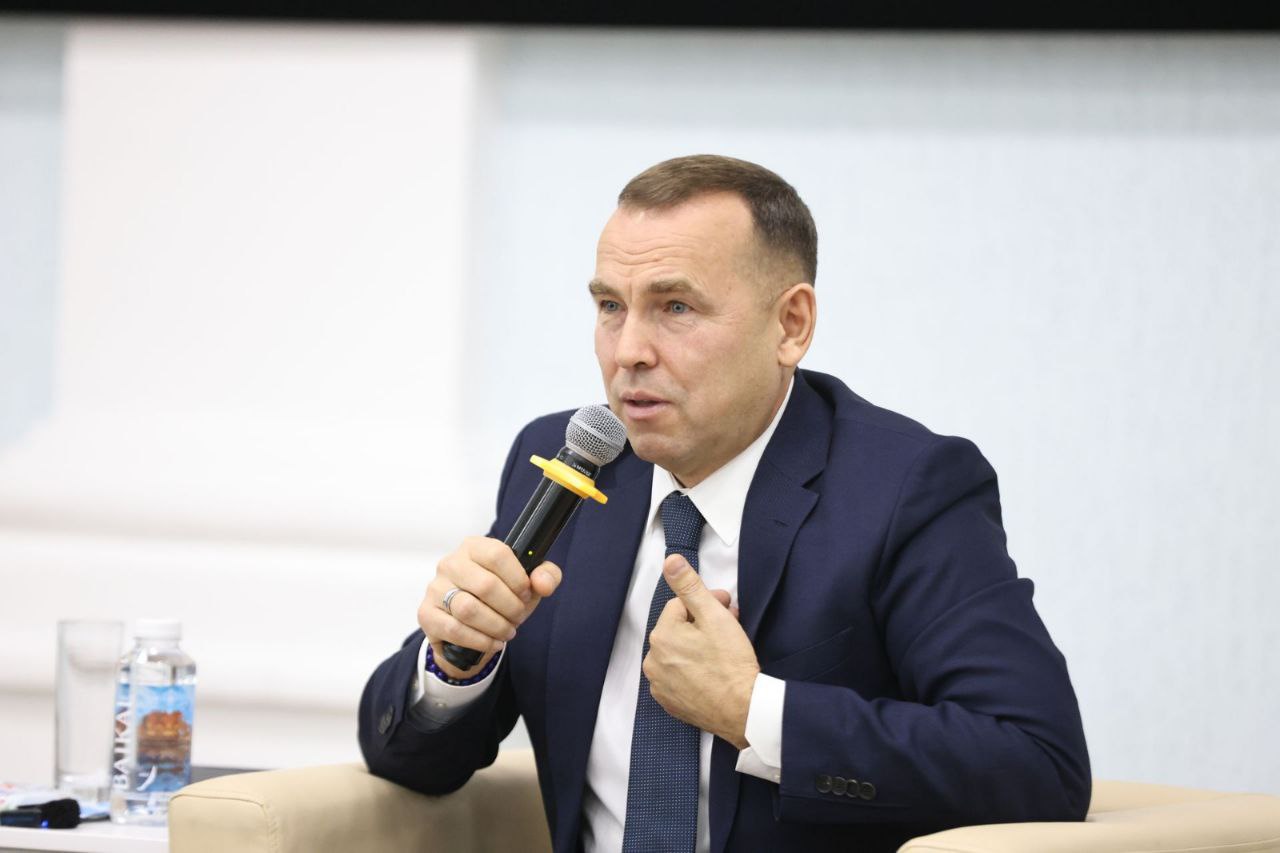 Губернатор Вадим Шумков встретился со студентами вузов Курганской области Губернатор Вадим Шумков встретился со студентами вузов Курганской области