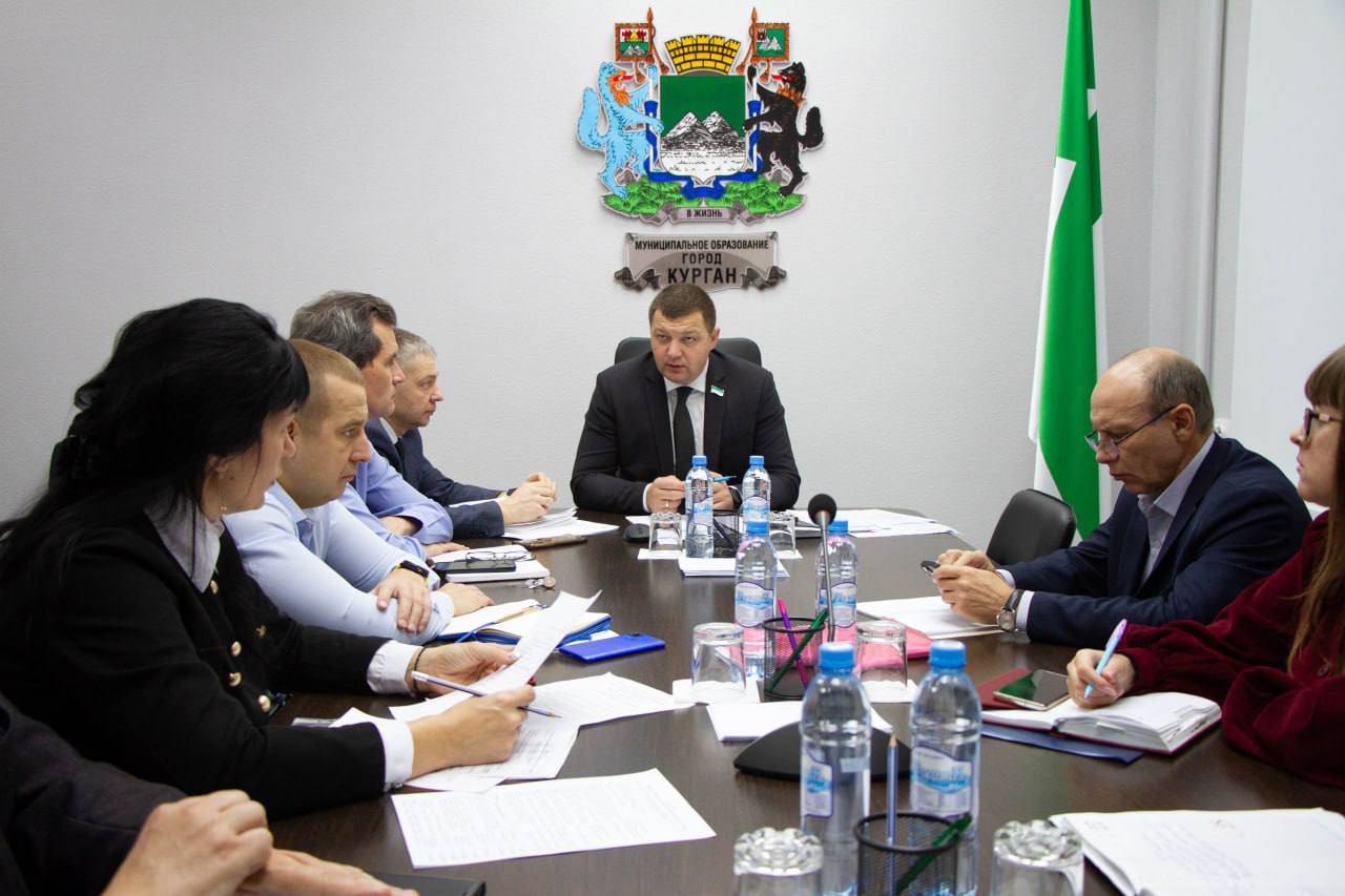 Антон Науменко: Продолжаем готовиться к Новому году