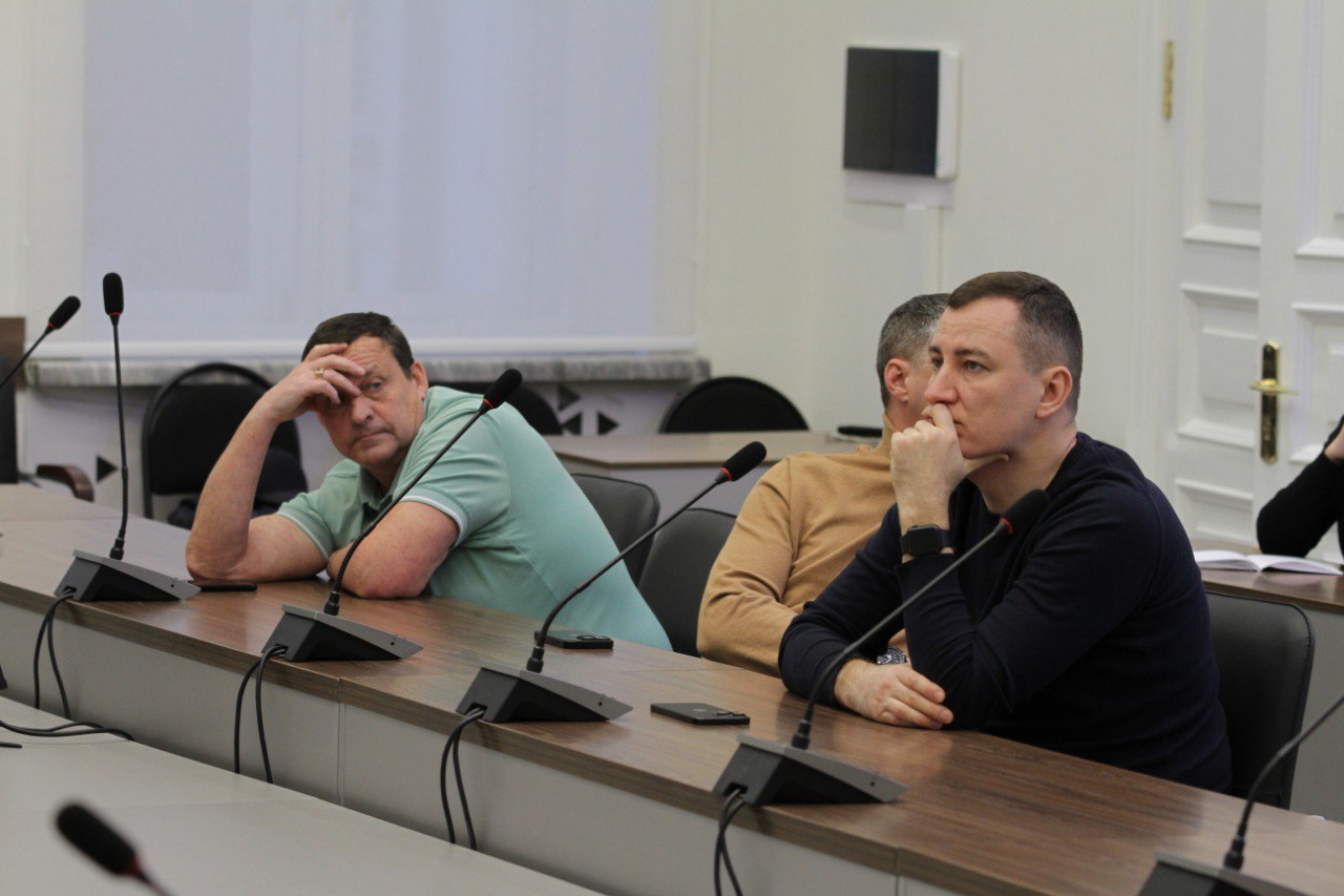 Штаб с управляющими компаниями провел очередное рабочее заседание Штаб с управляющими компаниями провел очередное рабочее заседание