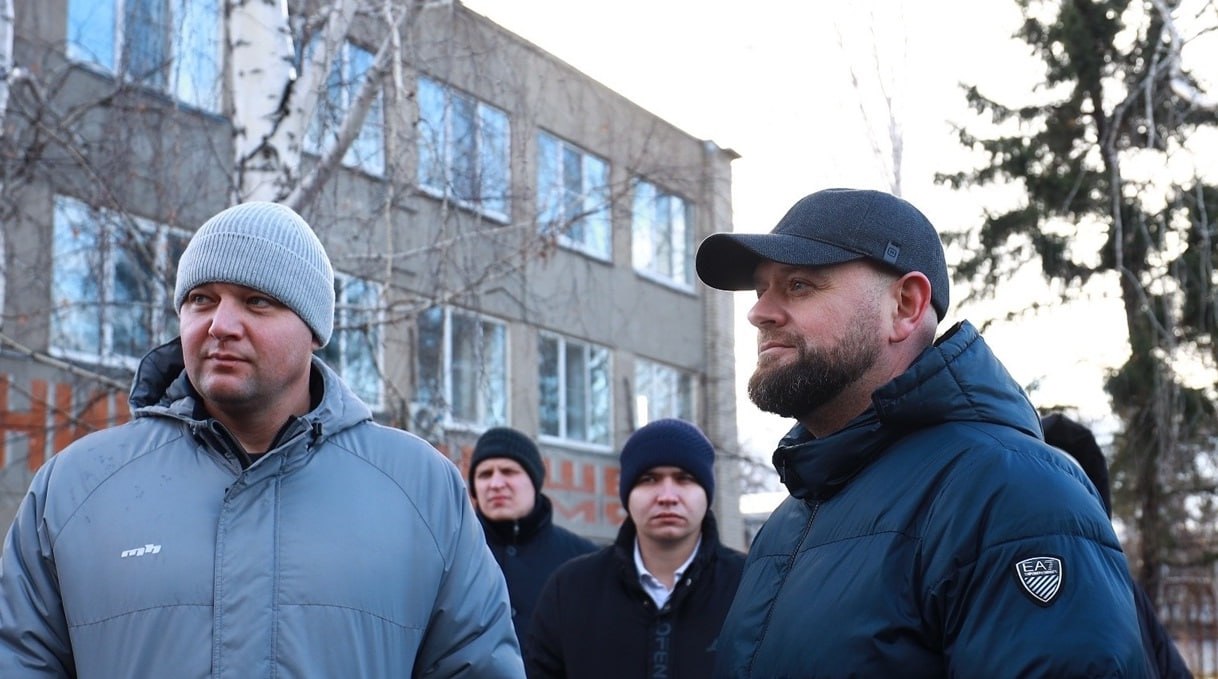 Сегодня глава города Курган Антон Науменко провёл свой очередной рабочий объезд, в рамках которого посетил несколько важных для города объектов, где в настоящий момент завершаются ремонтные и строительные работы Сегодня глава города Курган Антон Науменко провёл свой очередной рабочий объезд, в рамках которого посетил несколько важных для города объектов, где в настоящий момент завершаются ремонтные и строительные работы