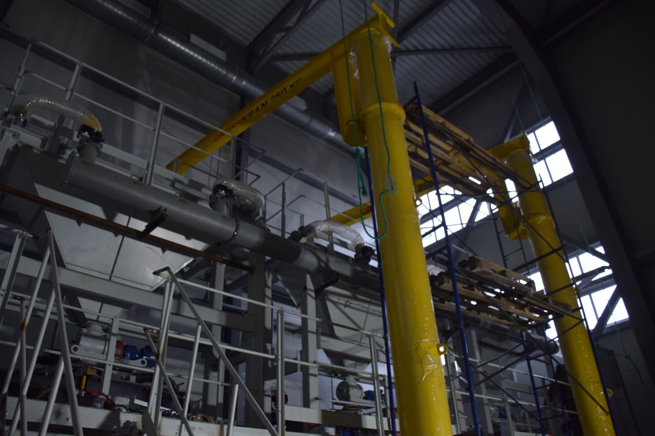 Сегодня глава города Курган Антон Науменко провёл свой очередной рабочий объезд, в рамках которого посетил несколько важных для города объектов, где в настоящий момент завершаются ремонтные и строительные работы Сегодня глава города Курган Антон Науменко провёл свой очередной рабочий объезд, в рамках которого посетил несколько важных для города объектов, где в настоящий момент завершаются ремонтные и строительные работы