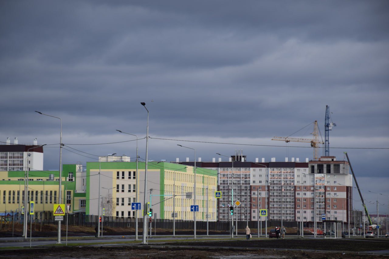 Сегодня глава города Курган Антон Науменко провёл свой очередной рабочий объезд, в рамках которого посетил несколько важных для города объектов, где в настоящий момент завершаются ремонтные и строительные работы Сегодня глава города Курган Антон Науменко провёл свой очередной рабочий объезд, в рамках которого посетил несколько важных для города объектов, где в настоящий момент завершаются ремонтные и строительные работы