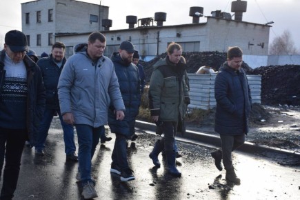 Антон Науменко: Также с коллегами проверили, как идет строительство Первомайского проспекта