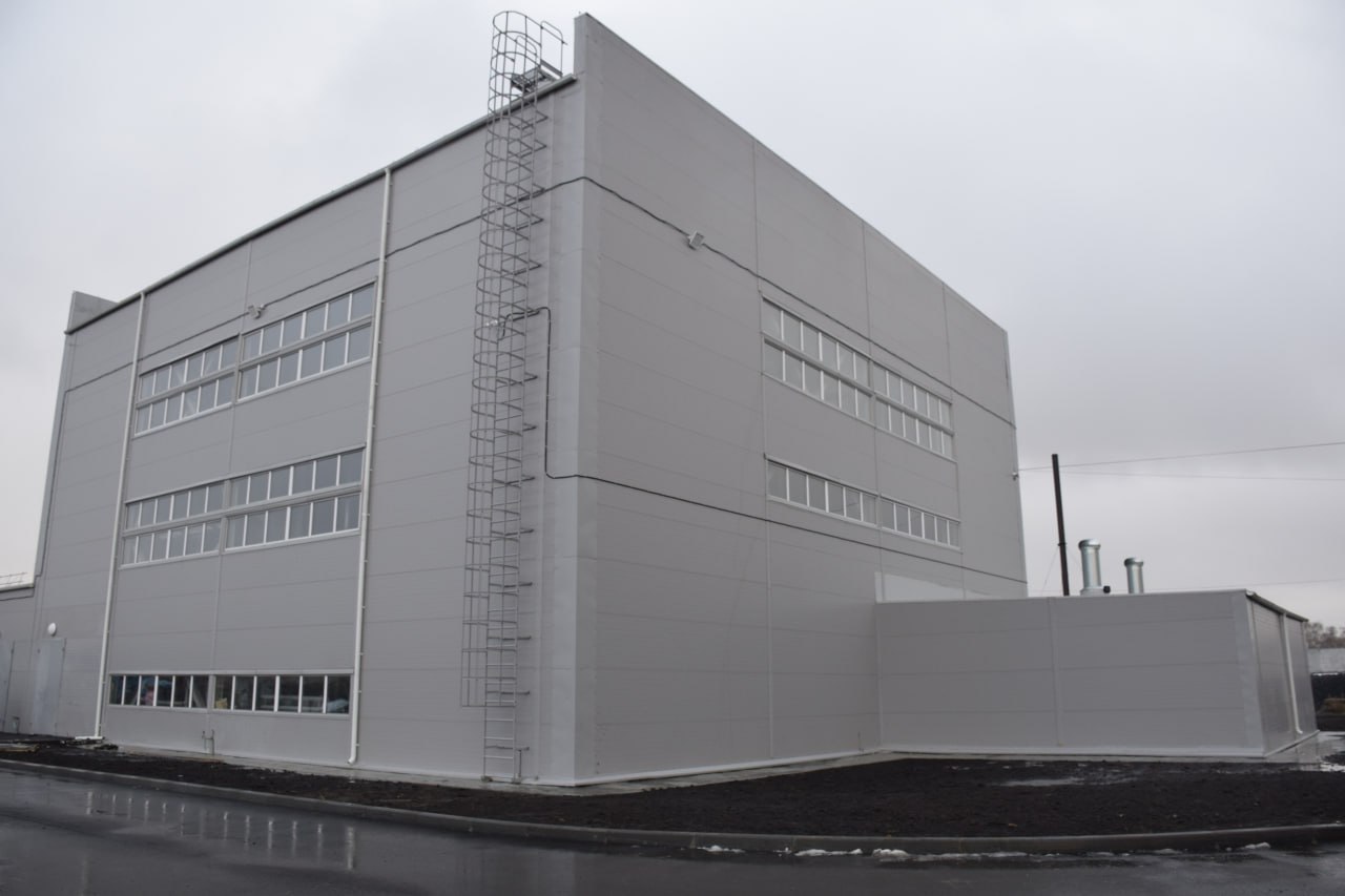 Сегодня глава города Курган Антон Науменко провёл свой очередной рабочий объезд, в рамках которого посетил несколько важных для города объектов, где в настоящий момент завершаются ремонтные и строительные работы Сегодня глава города Курган Антон Науменко провёл свой очередной рабочий объезд, в рамках которого посетил несколько важных для города объектов, где в настоящий момент завершаются ремонтные и строительные работы