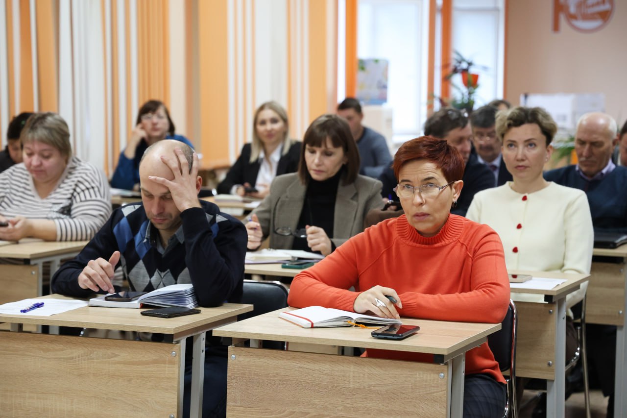 Муниципальные служащие Курганской области проходят обучение по программе «Деятельность органов государственной и муниципальной власти по профилактике терроризма» Муниципальные служащие Курганской области проходят обучение по программе «Деятельность органов государственной и муниципальной власти по профилактике терроризма»