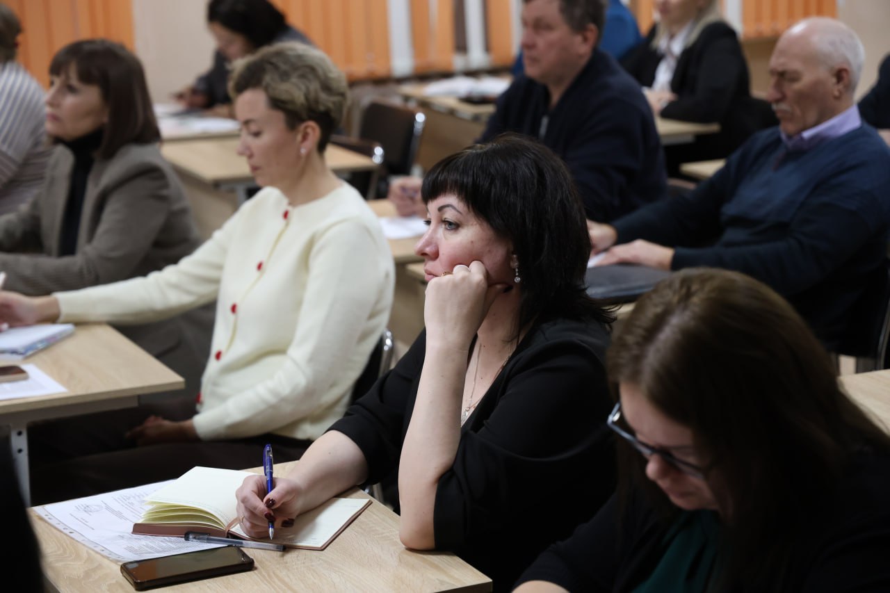 Муниципальные служащие Курганской области проходят обучение по программе «Деятельность органов государственной и муниципальной власти по профилактике терроризма» Муниципальные служащие Курганской области проходят обучение по программе «Деятельность органов государственной и муниципальной власти по профилактике терроризма»