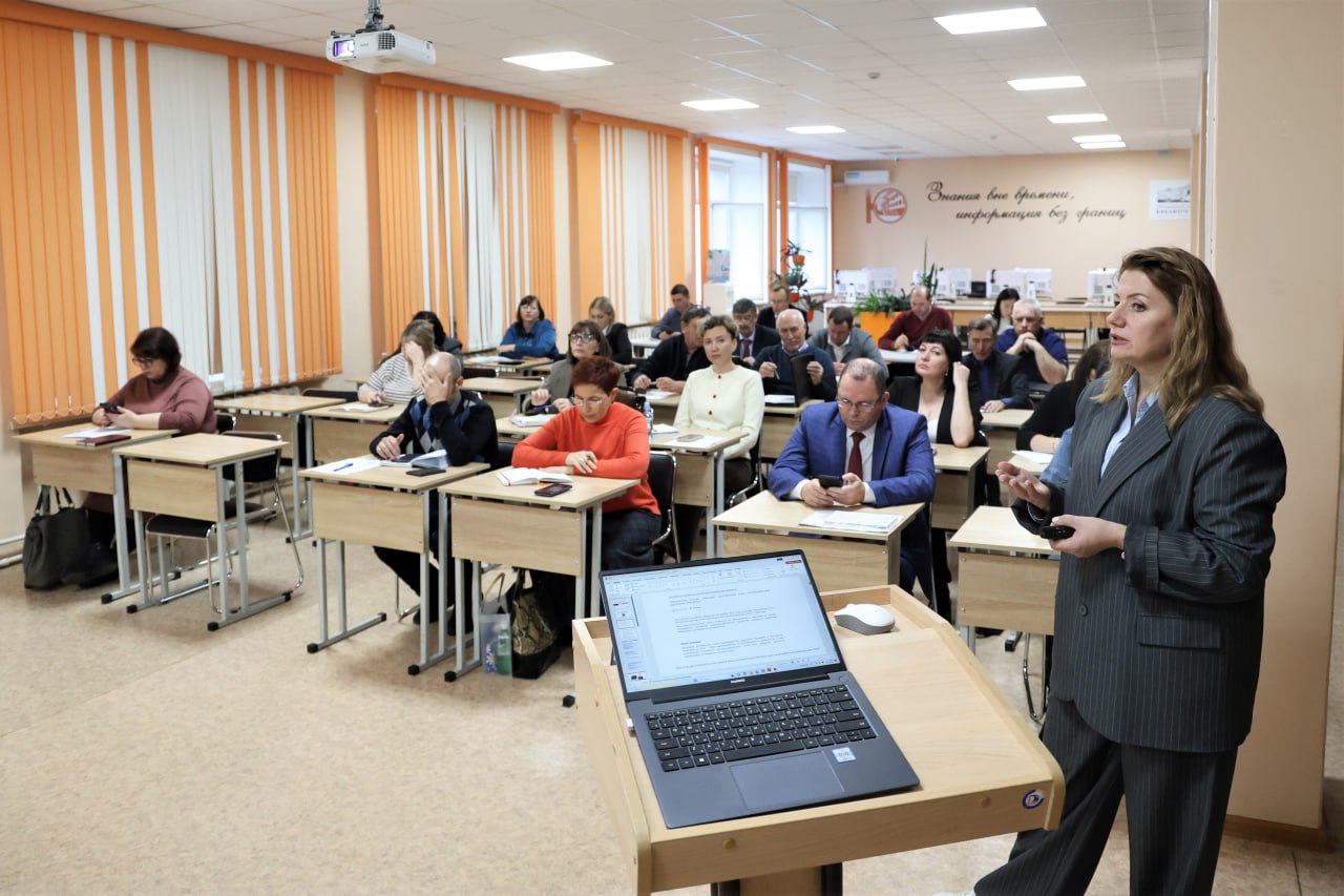 Муниципальные служащие Курганской области проходят обучение по программе «Деятельность органов государственной и муниципальной власти по профилактике терроризма» Муниципальные служащие Курганской области проходят обучение по программе «Деятельность органов государственной и муниципальной власти по профилактике терроризма»