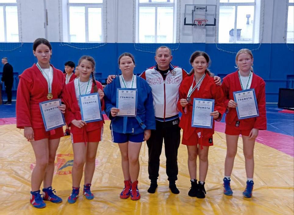 Продолжаем рассказывать о наиболее зрелищных соревнованиях курганских спортивных школ Продолжаем рассказывать о наиболее зрелищных соревнованиях курганских спортивных школ