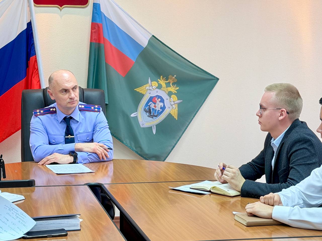 Сегодня в следственном управлении СК России по Курганской области под председательством руководителя регионального ведомства Сергея Витальевича Степанова состоялось заседание Совета молодых следователей Сегодня в следственном управлении СК России по Курганской области под председательством руководителя регионального ведомства Сергея Витальевича Степанова состоялось заседание Совета молодых следователей