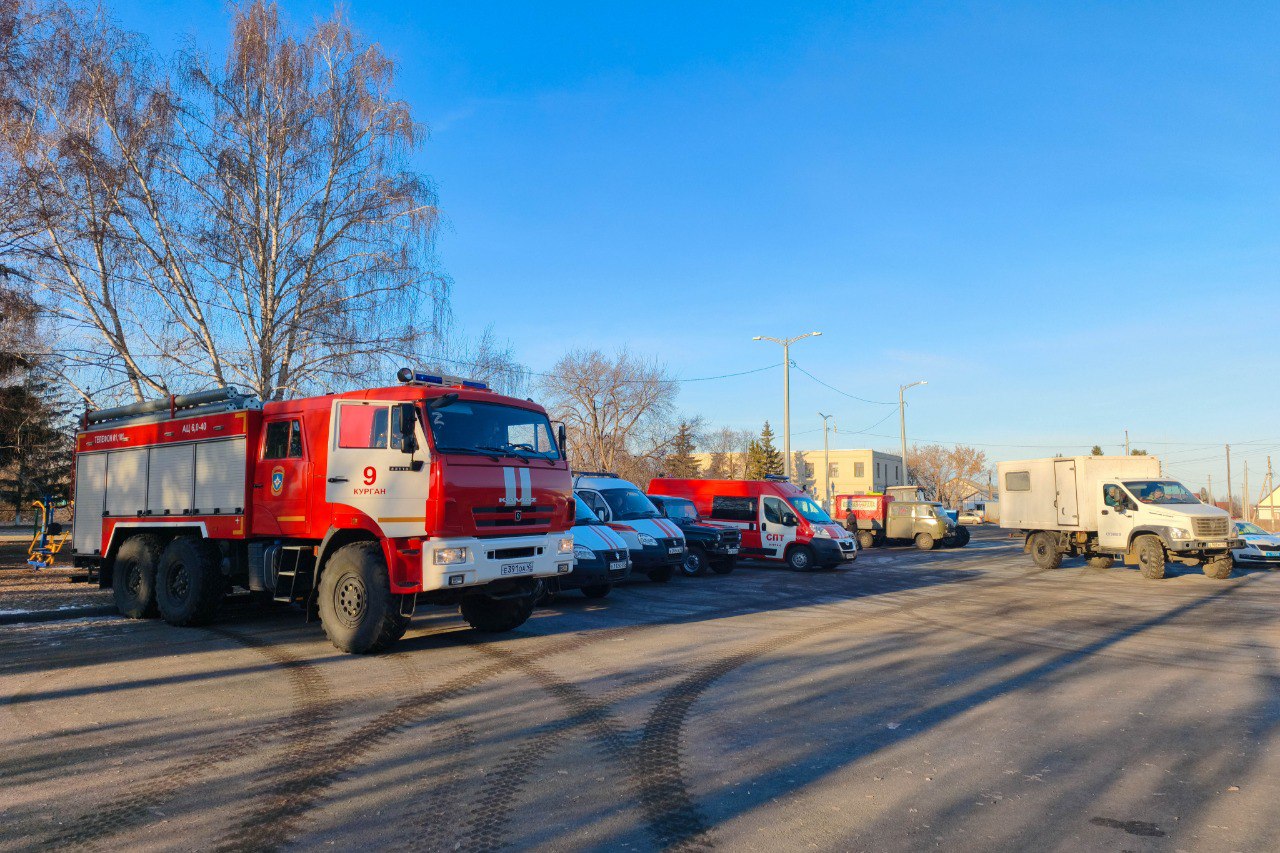 В микрорайоне города Кургана Тополя и Тополя-2 сегодня, 13 ноября, прошли очередные тактические учения по отработке вопросов взаимодействия по ликвидации ландшафтного пожара В микрорайоне города Кургана Тополя и Тополя-2 сегодня, 13 ноября, прошли очередные тактические учения по отработке вопросов взаимодействия по ликвидации ландшафтного пожара