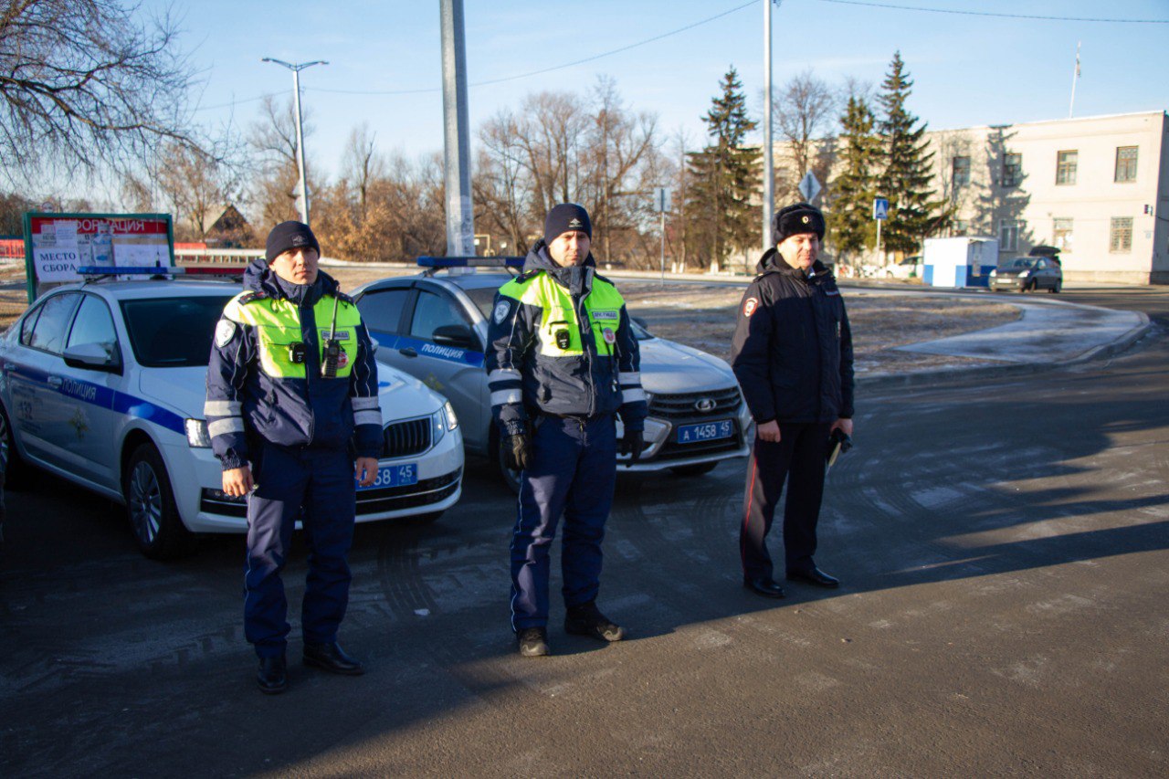 В микрорайоне города Кургана Тополя и Тополя-2 сегодня, 13 ноября, прошли очередные тактические учения по отработке вопросов взаимодействия по ликвидации ландшафтного пожара В микрорайоне города Кургана Тополя и Тополя-2 сегодня, 13 ноября, прошли очередные тактические учения по отработке вопросов взаимодействия по ликвидации ландшафтного пожара