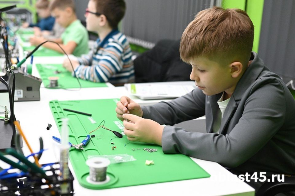 Академия «Техногик» развивает таланты: как в Кургане готовят инженеров будущего?