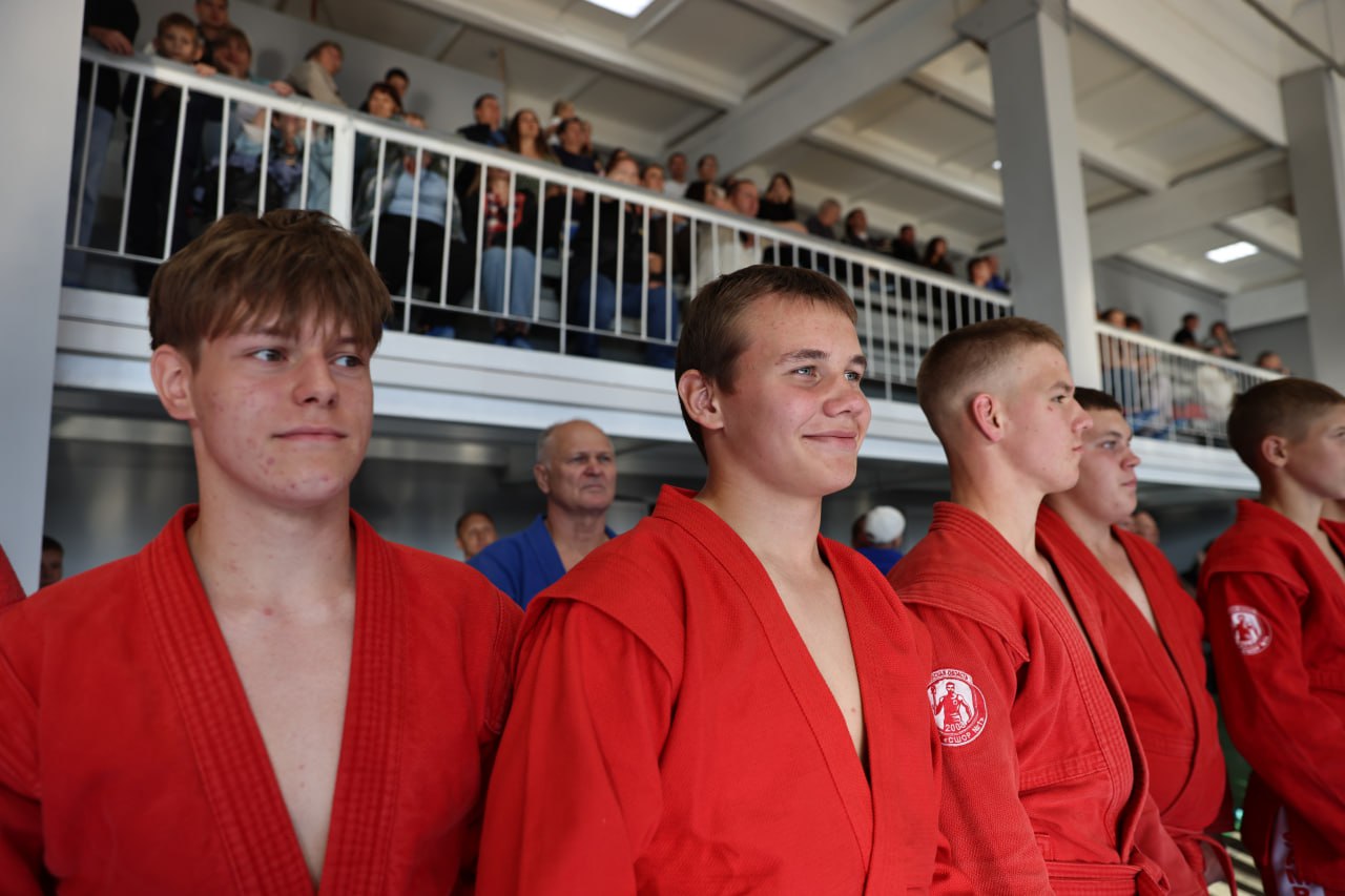 В Кургане 15 ноября на базе спортивного клуба "Медведь", отремонтированного по инициативе губернатора Курганской области Вадима Шумкова, пройдут соревнования по самбо среди юношей и девушек 14-16 лет В Кургане 15 ноября на базе спортивного клуба "Медведь", отремонтированного по инициативе губернатора Курганской области Вадима Шумкова, пройдут соревнования по самбо среди юношей и девушек 14-16 лет