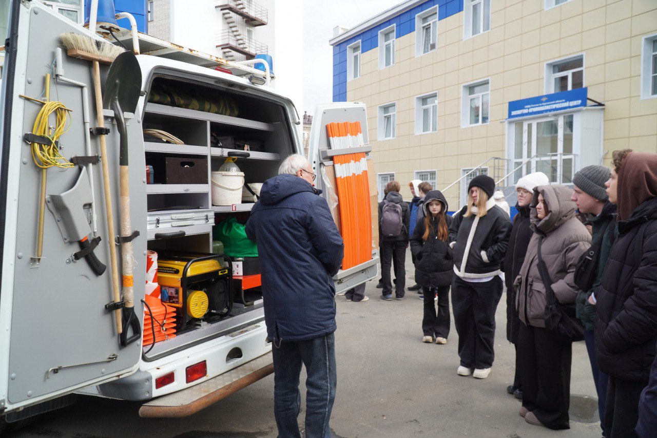 Курганские гимназисты посетили посетили Экспертно-криминалистический центр регионального УМВД В конце октября текущего года в ходе приёма граждан в приемной Президента Российской Федерации в Курганской области к начальнику... Курганские гимназисты посетили посетили Экспертно-криминалистический центр регионального УМВД В конце октября текущего года в ходе приёма граждан в приемной Президента Российской Федерации в Курганской области к начальнику...