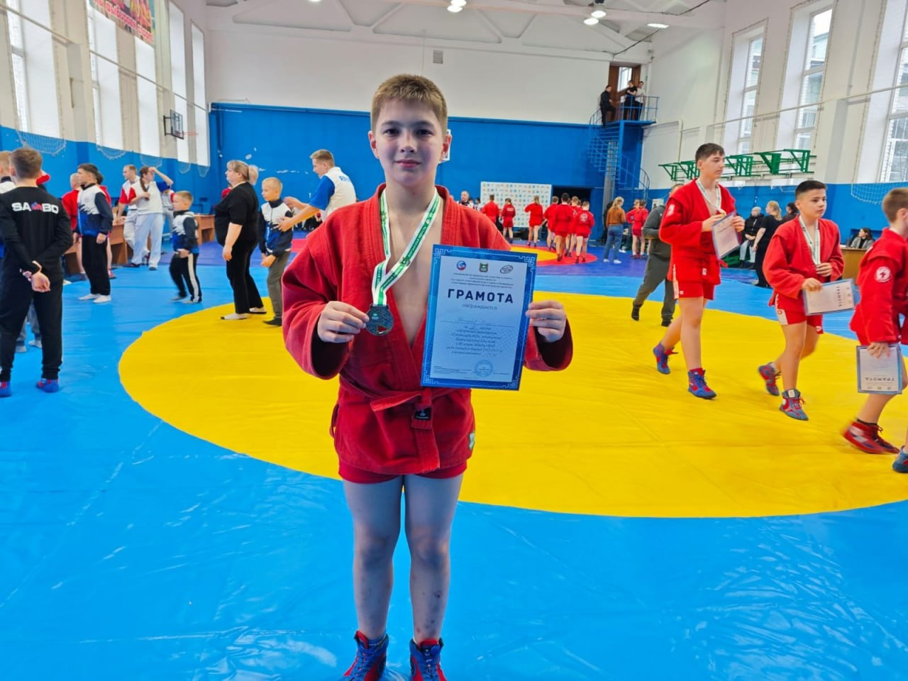 В Кургане 15 ноября на базе спортивного клуба "Медведь", отремонтированного по инициативе губернатора Курганской области Вадима Шумкова, пройдут соревнования по самбо среди юношей и девушек 14-16 лет В Кургане 15 ноября на базе спортивного клуба "Медведь", отремонтированного по инициативе губернатора Курганской области Вадима Шумкова, пройдут соревнования по самбо среди юношей и девушек 14-16 лет