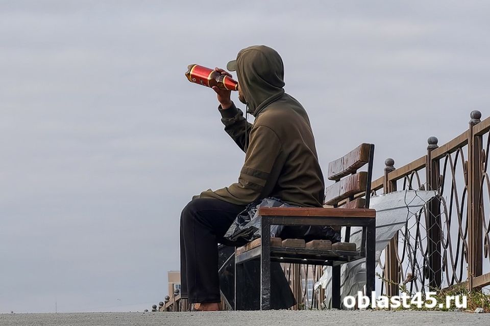 Депутаты Курганской областной думы борются с «наливайками» в многоэтажках