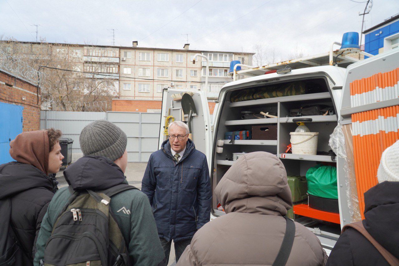 Курганские гимназисты посетили посетили Экспертно-криминалистический центр регионального УМВД В конце октября текущего года в ходе приёма граждан в приемной Президента Российской Федерации в Курганской области к начальнику... Курганские гимназисты посетили посетили Экспертно-криминалистический центр регионального УМВД В конце октября текущего года в ходе приёма граждан в приемной Президента Российской Федерации в Курганской области к начальнику...