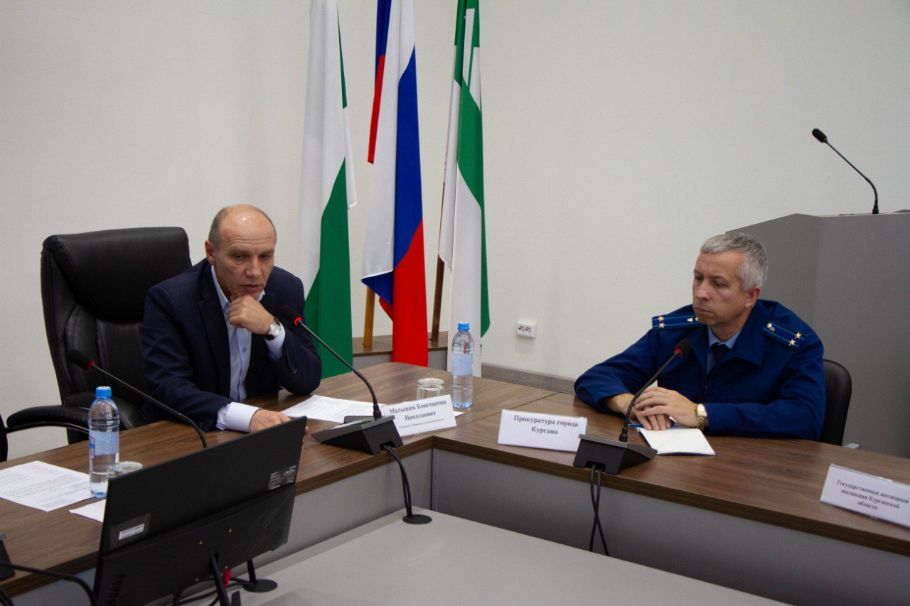 В администрации города состоялось очередное заседание штаба с управляющими компаниями по вопросам содержания и ремонта многоквартирных домов В администрации города состоялось очередное заседание штаба с управляющими компаниями по вопросам содержания и ремонта многоквартирных домов