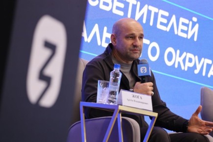 Артём Жога: Вместе с губернатором Челябинской области Алексеем Текслером встретились со 100 лучшими просветителями Уральского федерального округа