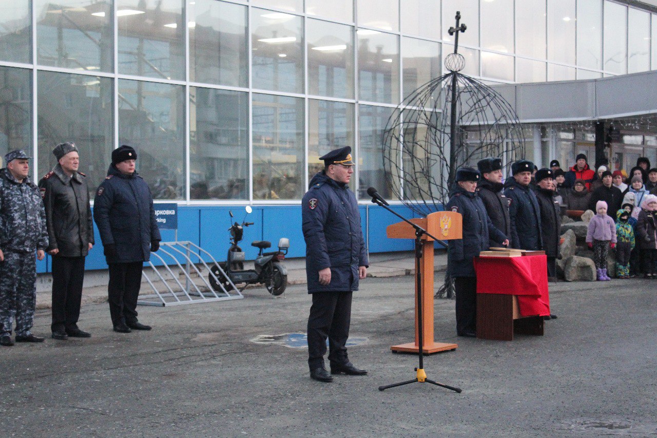 Сводный отряд полиции УМВД России по Курганской области вернулся из служебной командировки на территории Северо-Кавказского региона Сводный отряд полиции УМВД России по Курганской области вернулся из служебной командировки на территории Северо-Кавказского региона