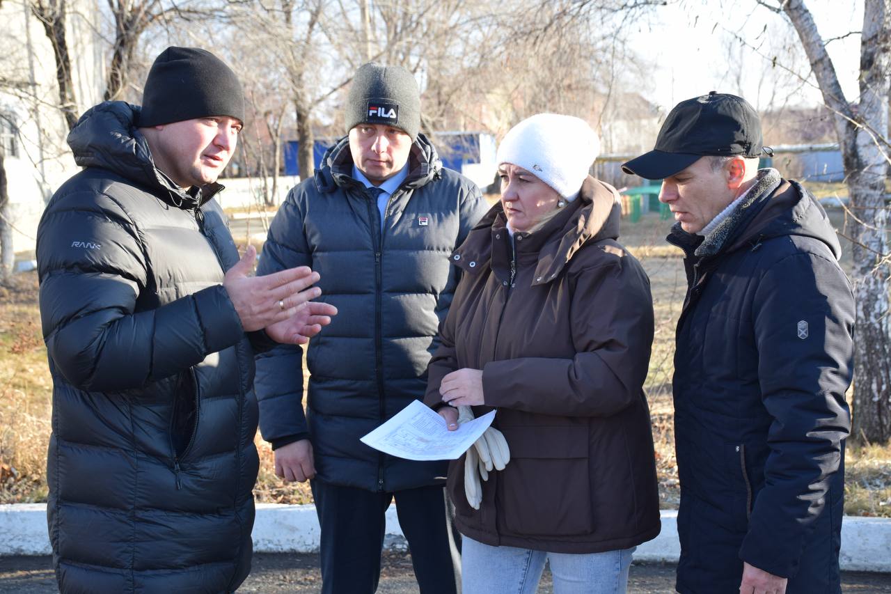 Антон Науменко: Заехали с коллегами также в 23-ю школу на Увале Антон Науменко: Заехали с коллегами также в 23-ю школу на Увале