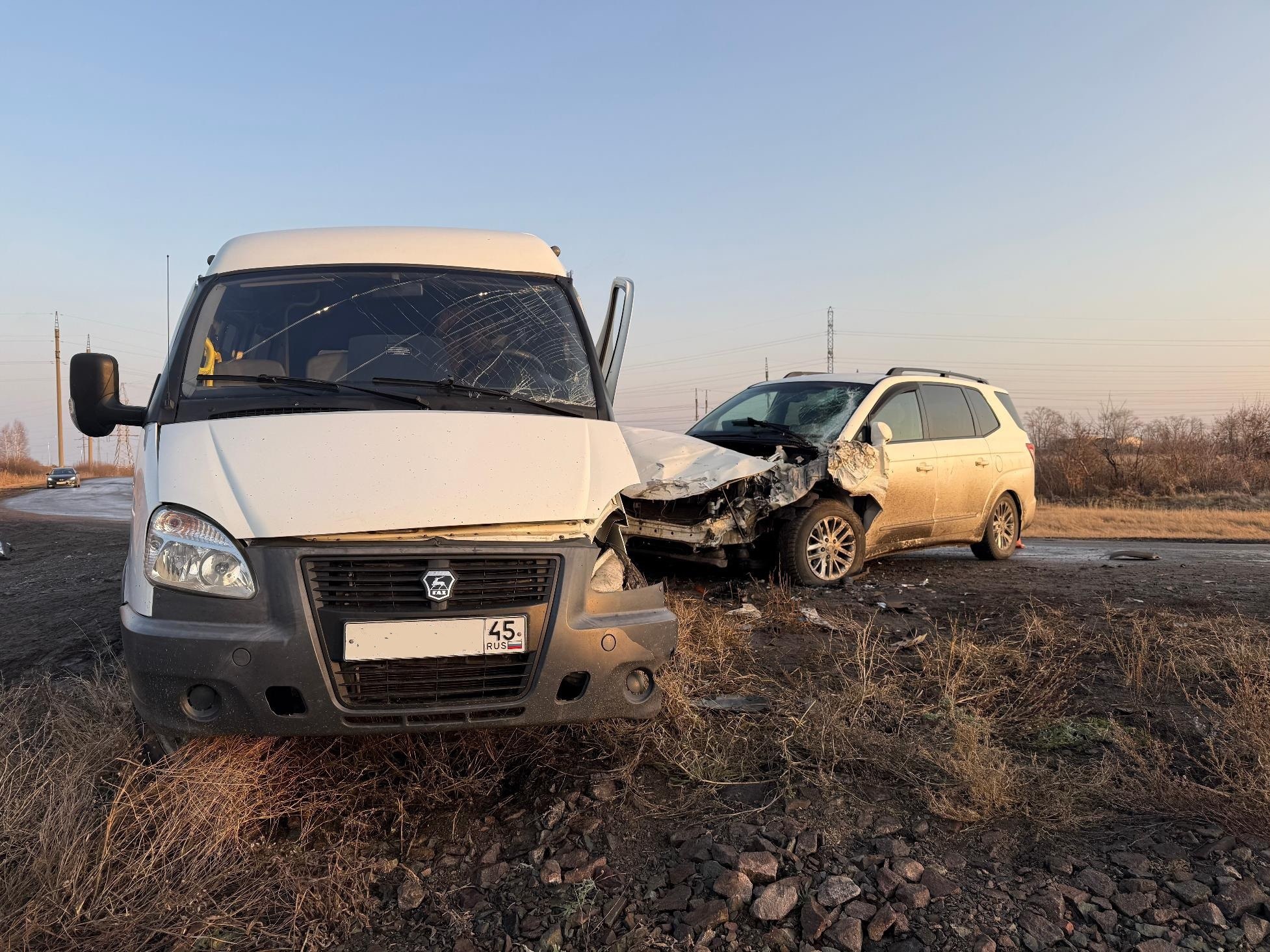 Подросток-бесправник устроил ДТП в Зауралье, пострадал водитель