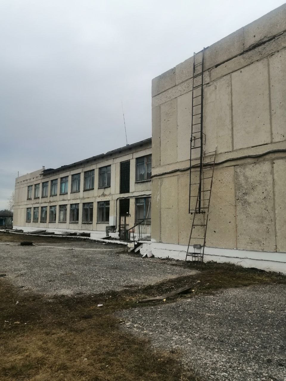 Правительство Курганской области выделило 26 миллионов рублей из федерального и регионального бюджетов на капитальный ремонт Утичевской школы