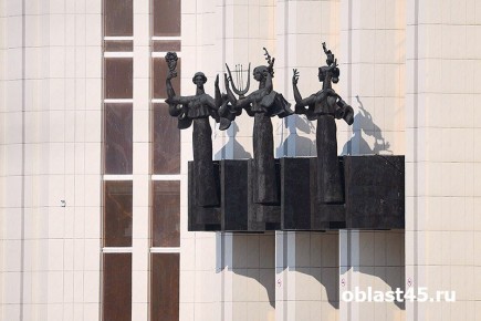 Известные скрипач и пианист сыграют для курганцев в филармонии