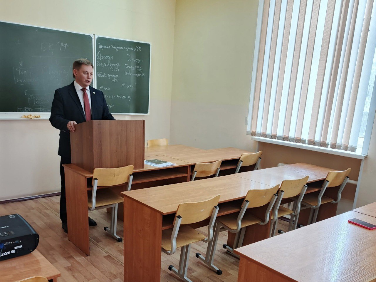 Муниципалитетом продолжается работа с молодыми кадрами