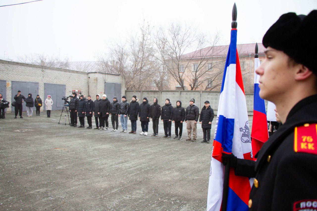 В Кургане сегодня, 19 ноября, на базе городского военного комиссариата состоялась очередная торжественная отправка призывников на службу в Вооруженные Силы РФ. В мероприятии приняли участие представители военного... В Кургане сегодня, 19 ноября, на базе городского военного комиссариата состоялась очередная торжественная отправка призывников на службу в Вооруженные Силы РФ. В мероприятии приняли участие представители военного...