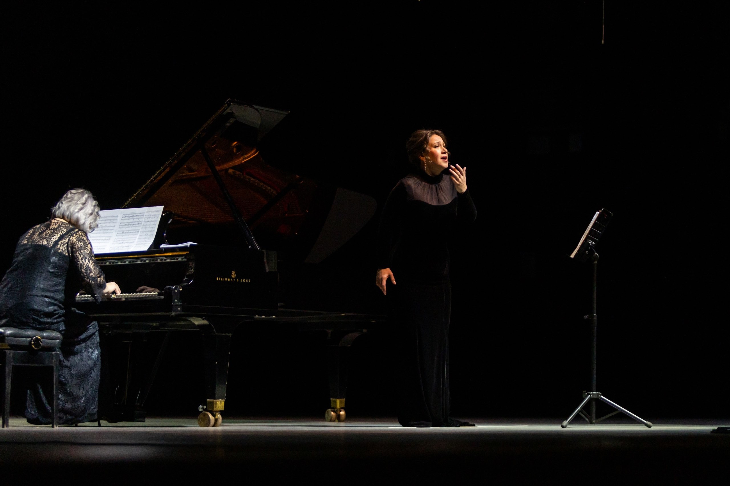 Получилось ли у курганских артистов объединить русские песни и романсы?