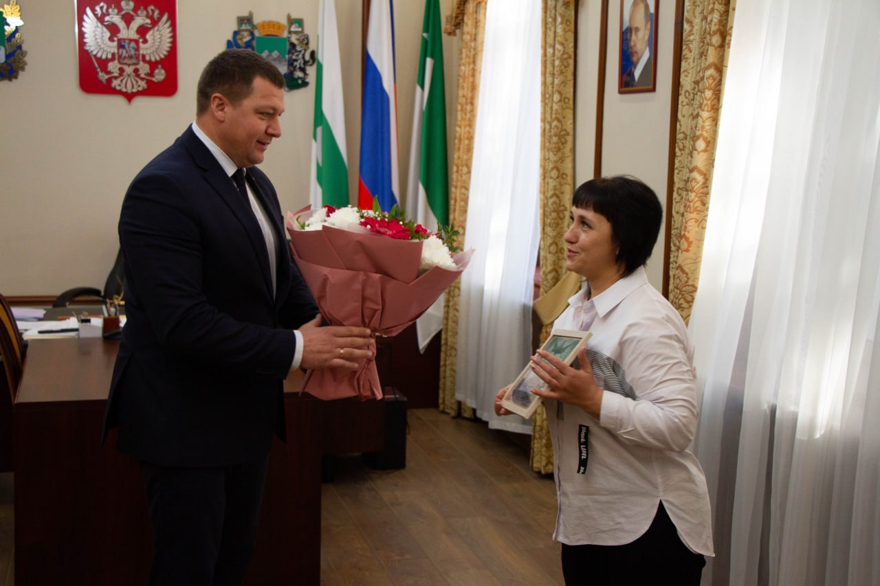 Антон Науменко: Айше Саитовна - мама одного из наших бойцов, который сегодня находится на СВО Антон Науменко: Айше Саитовна - мама одного из наших бойцов, который сегодня находится на СВО