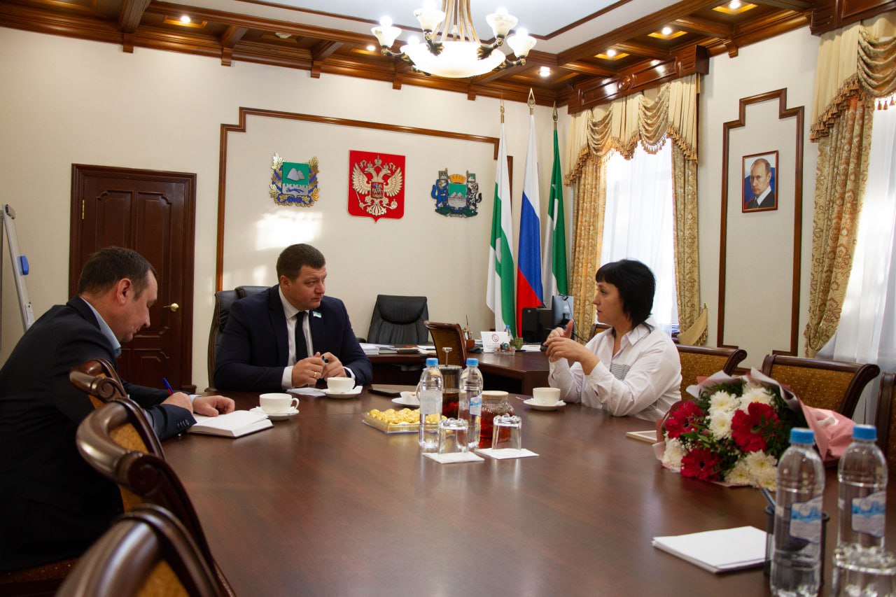 Антон Науменко: Айше Саитовна - мама одного из наших бойцов, который сегодня находится на СВО Антон Науменко: Айше Саитовна - мама одного из наших бойцов, который сегодня находится на СВО